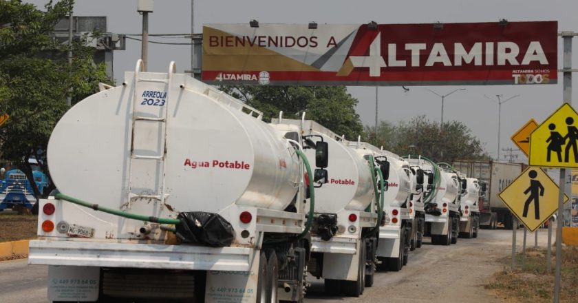 Envía Gobierno de Tamaulipas pipas para distribuir agua en la zona sur