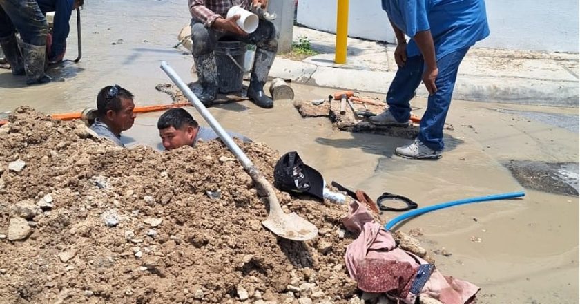 Restauró COMAPA líneas de agua potable en diferentes sectores