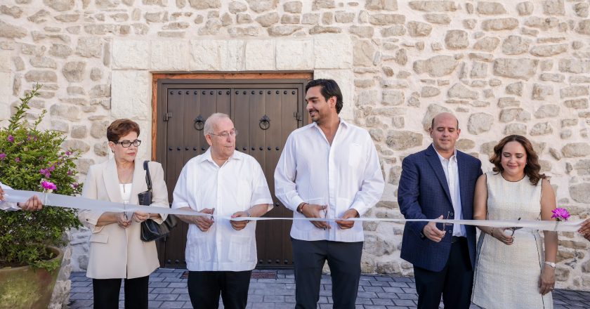 Inauguró el Alcalde Carlos Peña Ortiz el salón La Casona