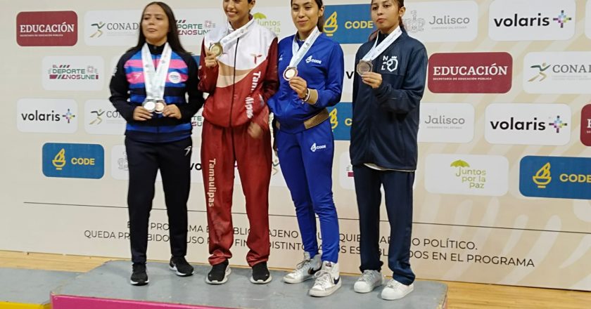 Laura Melisa, karateka de la UAT, es campeona nacional