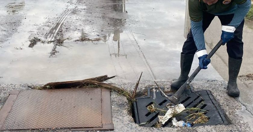 Da COMAPA continuidad a trabajos de limpieza de drenes y pluviales tras lluvia