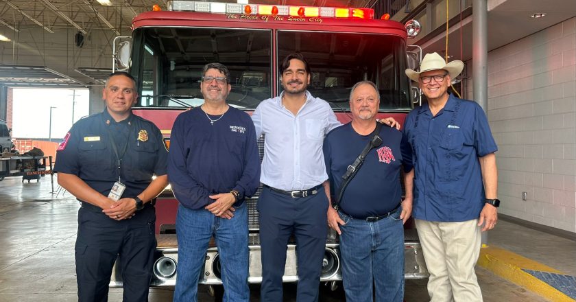 Recibió Reynosa donación de camión de bomberos