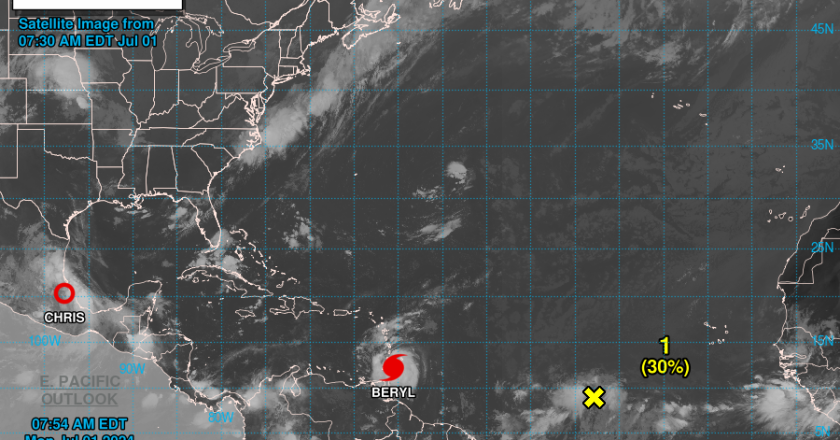“Chris” entró a tierra; amenaza “Beryl”
