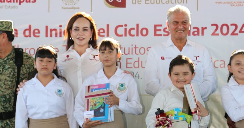 Con la entrega de libros y útiles escolares arranca ciclo escolar