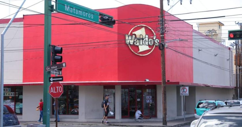 Reabrián OXXOs en Nuevo Laredo