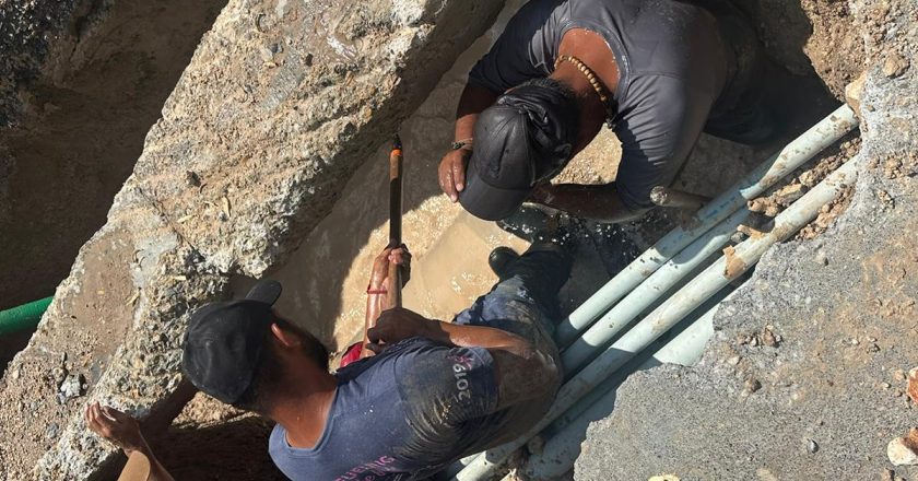 ¡Torpes! Rompieron ducto de la COMAPA y dejaron sin agua la Zona Centro