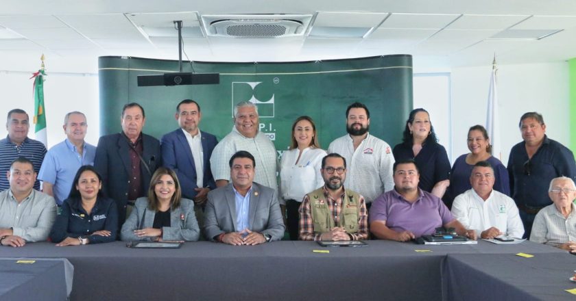 Unen esfuerzos SEDUMA y AMPI para ordenar crecimiento urbano en Nuevo Laredo