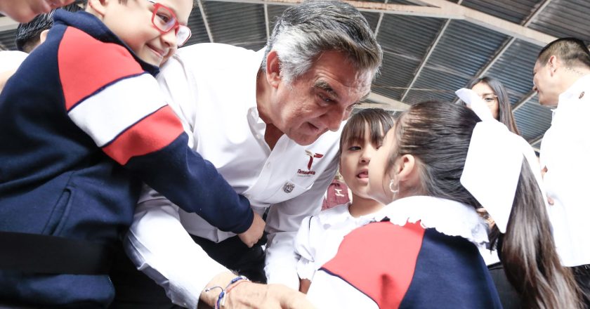 Con educación y valores estudiantes tendrán un mejor futuro: Américo