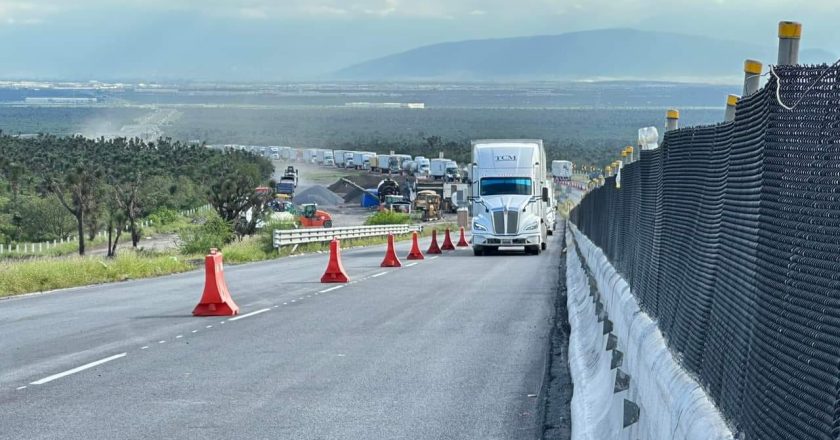 Se registran serios problemas de tránsito en la autopista Monterrey-Nuevo Laredo