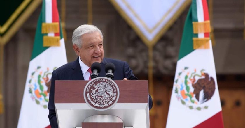 El 6to. Informe de AMLO: Entre aplausos y críticas