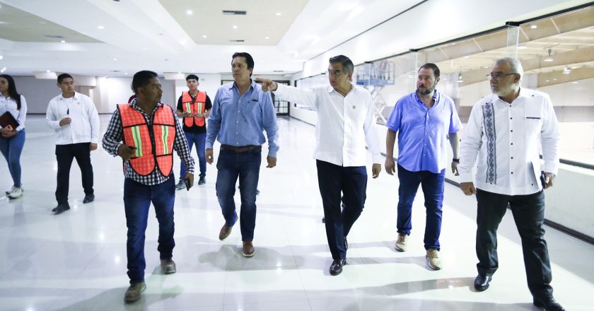 Supervisó Américo rehabilitación del Centro de Convenciones de Matamoros