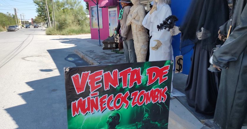 Venden escalofriantes figuras para Halloween