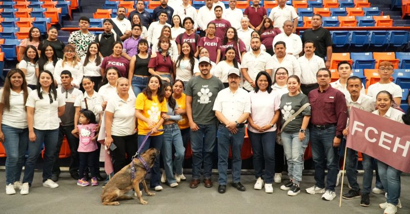 Entrega UAT en adopción a héroes caninos