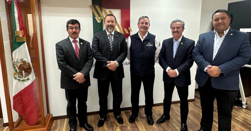 Rector de la UAT sostiene acuerdos con la Agencia Nacional de Aduanas