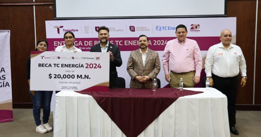 Entregó José Ramón Silva becas TC Energía 2024