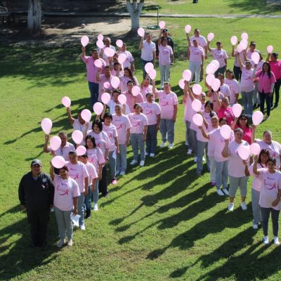 Reciben mujeres de CEDES pláticas y programas preventivos contra el cáncer de mama