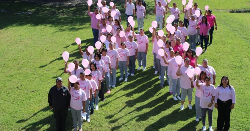 Reciben mujeres de CEDES pláticas y programas preventivos contra el cáncer de mama