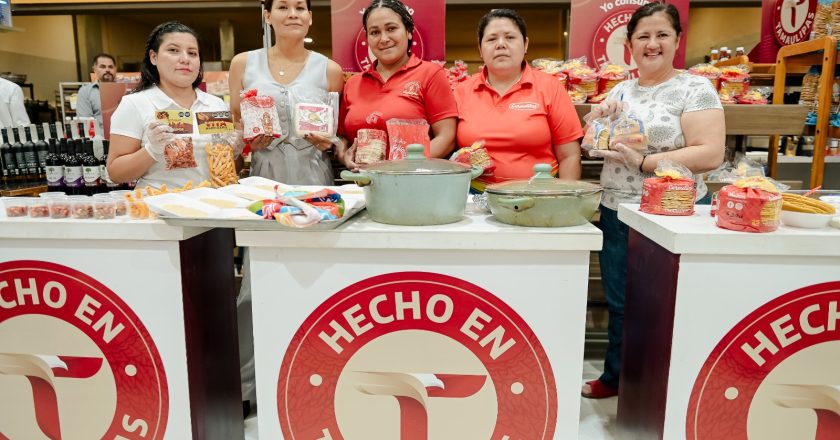 Realiza Economía “Feria de Proveedores de Tiendas GranD”