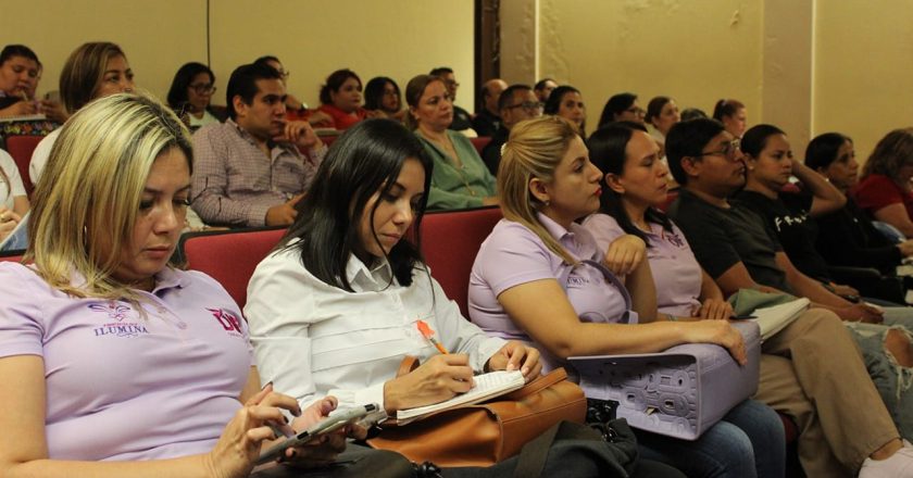 Imparte la UAT taller de mediación a funcionarios de Madero