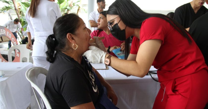 Realiza la UAT brigada comunitaria en el CBTIS 24 de Ciudad Victoria