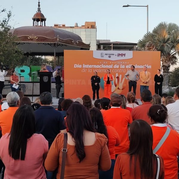 Encabezó Maki Ortiz marcha contra la violencia hacia las mujeres