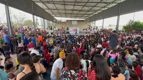 Lleva Fundación Marcelo Olán alegría navideña a familias de Reynosa