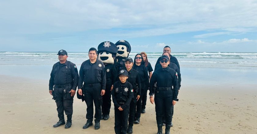 Niña cumple su sueño d ser policía por un día