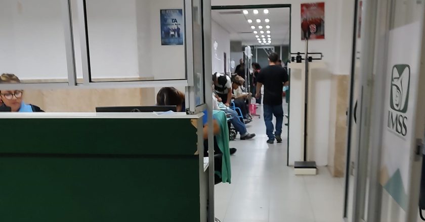 Jovencita ingresó al IMSS inconsciente. ¿Reto viral?