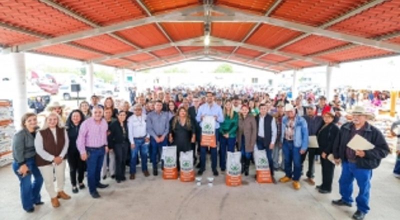 Entregó Gobierno Municipal semilla a productores de sorgo