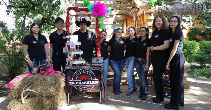 Estudiantes de la UAT participan en la exposición Tamaulipas Exporta