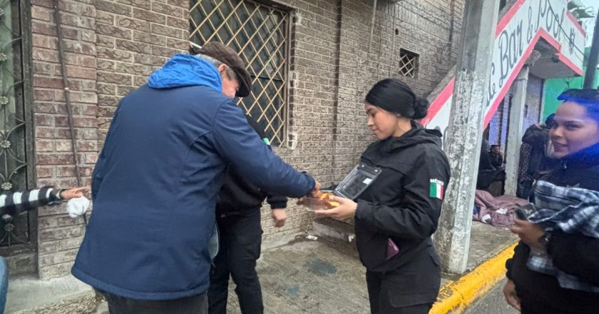 Entregó Guardia Estatal de Género cobijas y alimentos