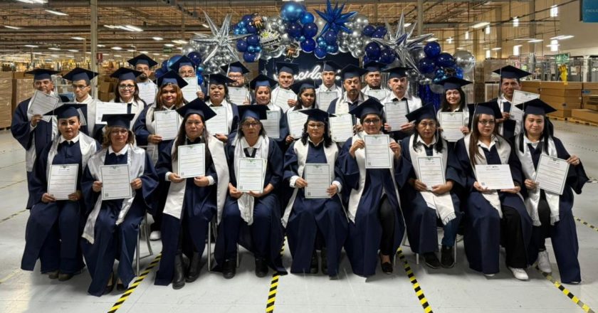 Entregó ITEA certificados de educación secundaria a trabajadores de la maquila