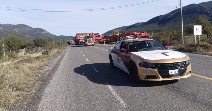 Circulación cerrada en la Carretera Federal 101 por traslado de módulos de enfriamiento